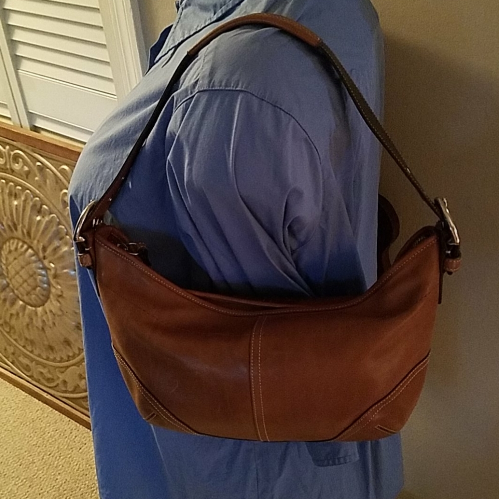 HOT DEAL ! COACH SHOULDER MINI BAG